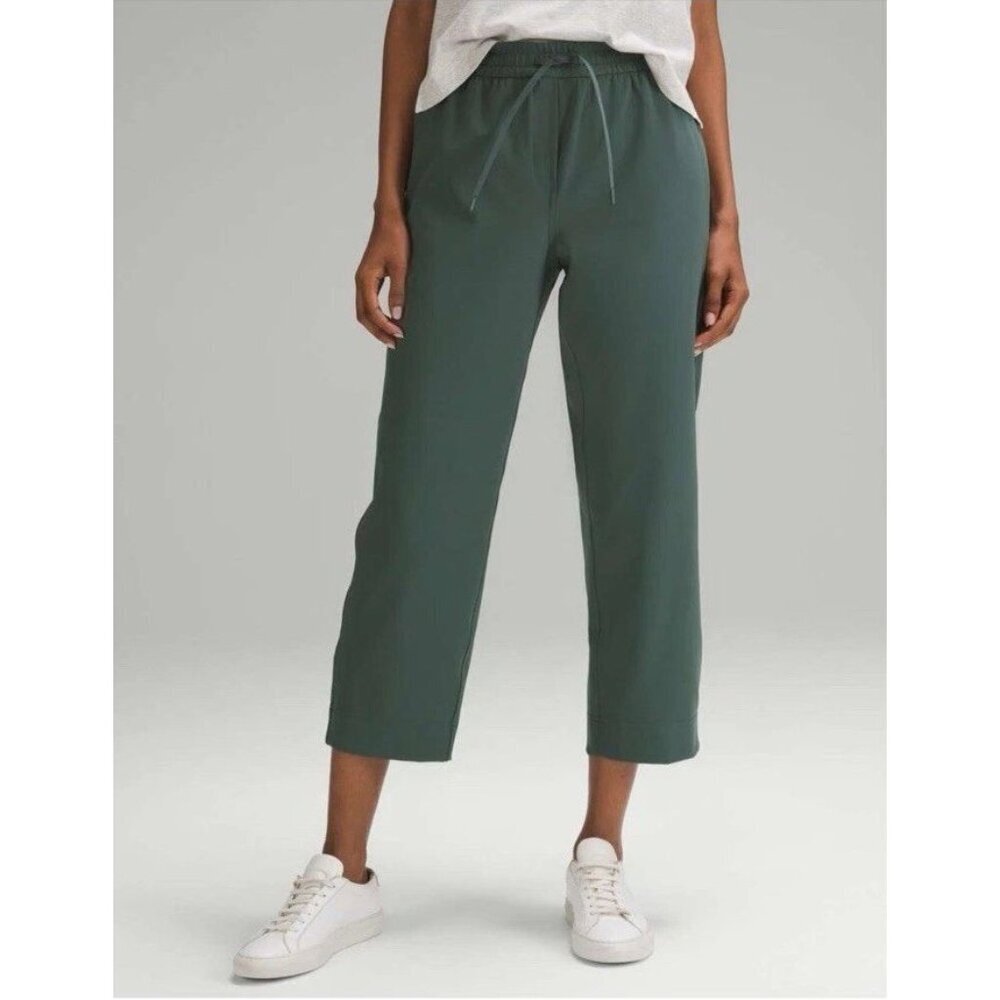Lululemon Tapered-Leg Mid-Rise Crop 25" *Luxtreme Dark Forest Size Medium - Picture 2 of 16